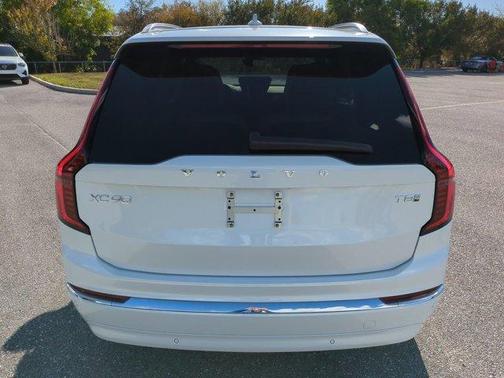 2026 Volvo XC90 Plug-In Hybrid T8 Plus 7-Seater