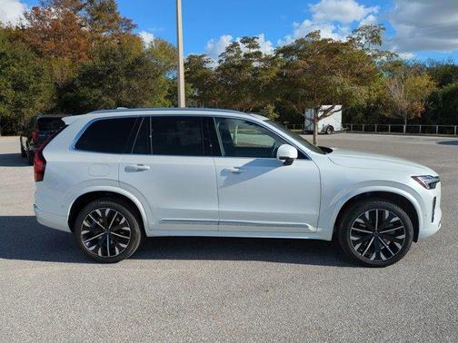 2026 Volvo XC90 Plug-In Hybrid T8 Plus 7-Seater