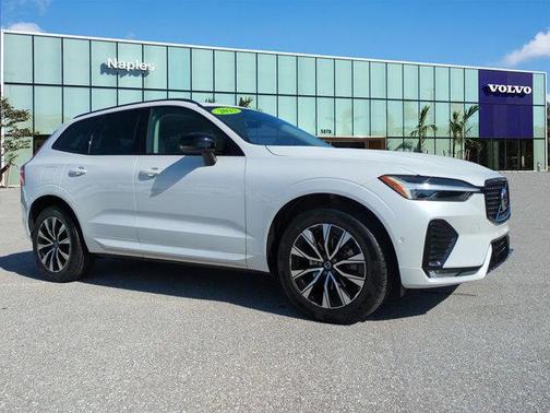 2023 Volvo XC60 B5 Plus Dark Theme