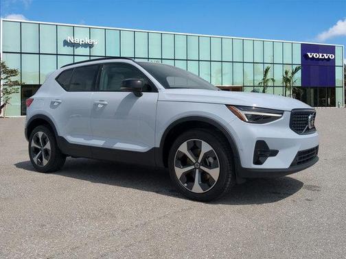 2026 Volvo XC40 PLUS