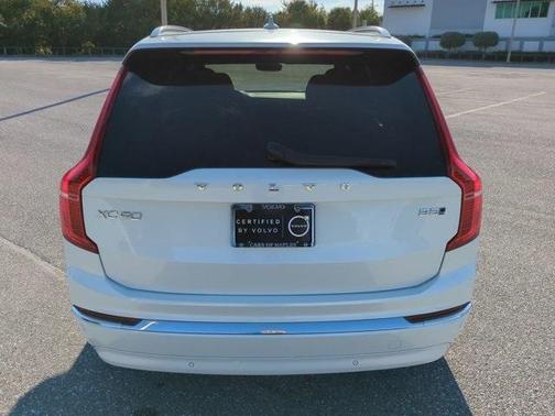 2024 Volvo XC90 B5 Plus Bright Theme