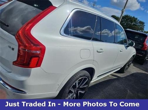 2024 Volvo XC90 B5 Plus Bright Theme