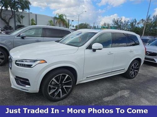 2024 Volvo XC90 B5 Plus Bright Theme