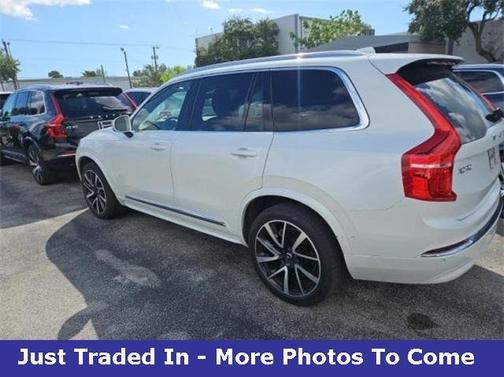 2024 Volvo XC90 B5 Plus Bright Theme