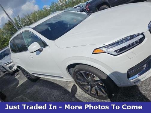 2024 Volvo XC90 B5 Plus Bright Theme