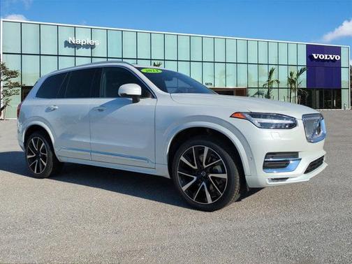 2024 Volvo XC90 B5 Plus Bright Theme