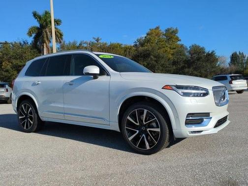2024 Volvo XC90 B5 Plus Bright Theme