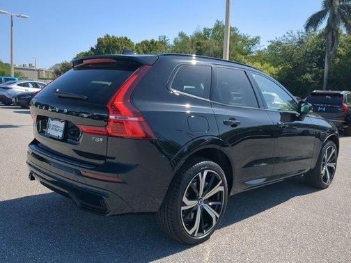 2025 Volvo XC60 Plug-In Hybrid T8 Ultra