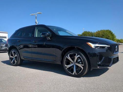 2025 Volvo XC60 Plug-In Hybrid T8 Ultra