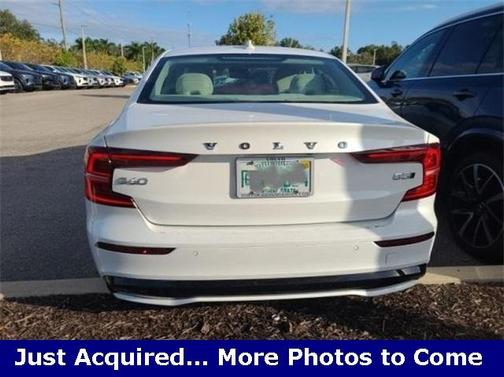 2024 Volvo S60 B5 Core Dark Theme