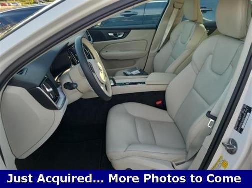 2024 Volvo S60 B5 Core Dark Theme