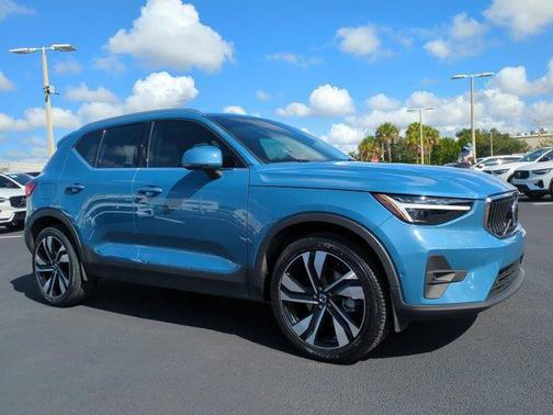 Fjord Blue Metallic 2024 Volvo XC40 B5 Plus Bright Theme