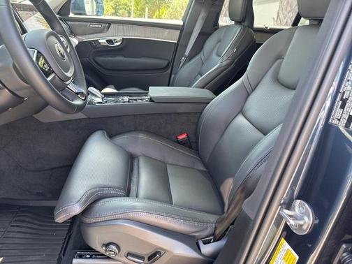 2025 Volvo XC90 Plug-In Hybrid T8 Ultra 7-Seater