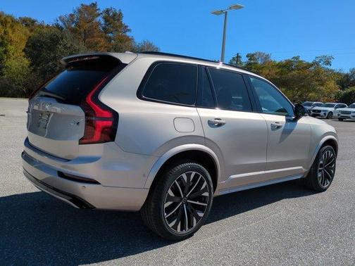2026 Volvo XC90 B6 Ultra Dark Theme 7-Seater