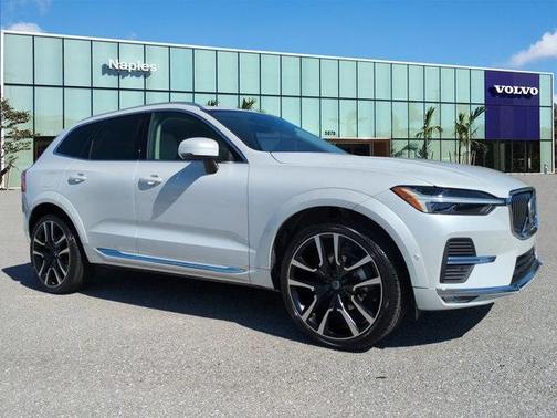 2023 Volvo XC60 B5 Ultimate Bright Theme