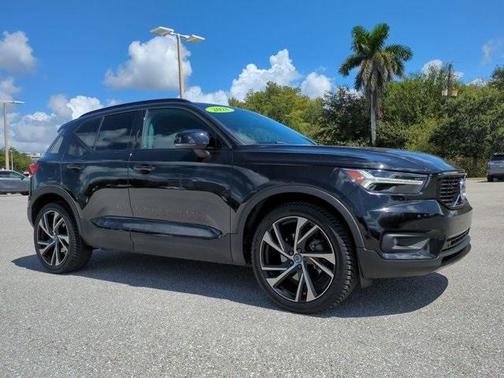 2021 Volvo XC40 T5 R-Design