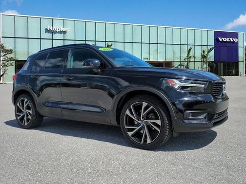 2021 Volvo XC40 T5 R-Design