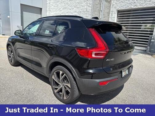 2021 Volvo XC40 T5 R-Design