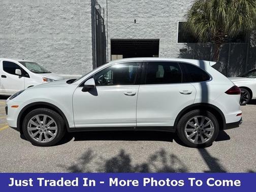 2016 Porsche Cayenne Base