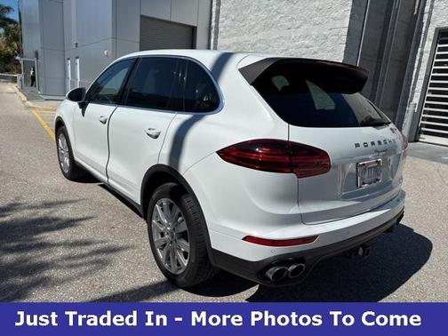 2016 Porsche Cayenne Base