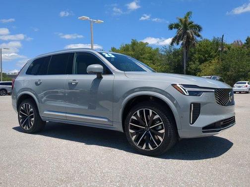 2025 Volvo XC90 Plug-In Hybrid T8 Plus 7-Seater