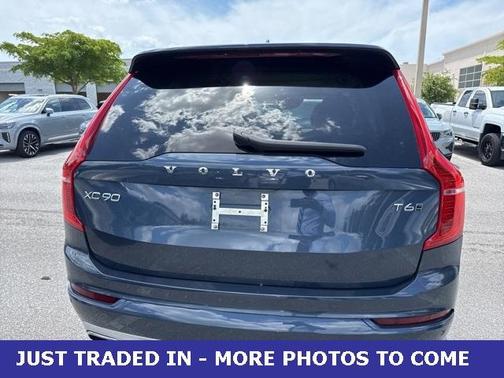 2020 Volvo XC90 T6 Momentum 7 Passenger