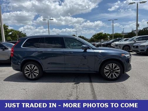 2020 Volvo XC90 T6 Momentum 7 Passenger