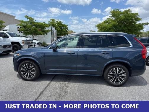 2020 Volvo XC90 T6 Momentum 7 Passenger