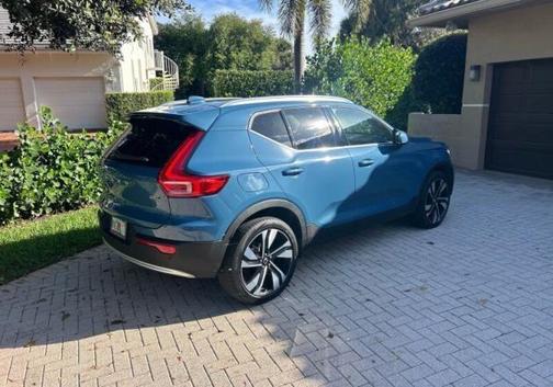 Fjord Blue Metallic 2023 Volvo XC40 B5 Ultimate Bright Theme