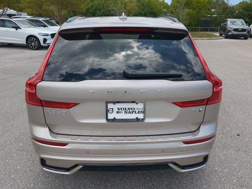 2025 Volvo XC60 Plug-In Hybrid T8 Ultra