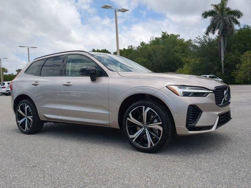 2025 Volvo XC60 Plug-In Hybrid T8 Ultra