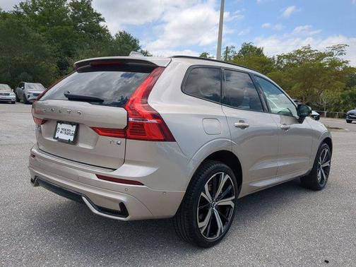 2025 Volvo XC60 Plug-In Hybrid T8 Ultra
