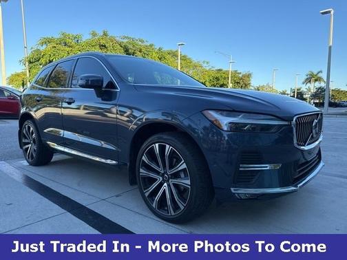 2023 Volvo XC60 B5 Ultimate Bright Theme