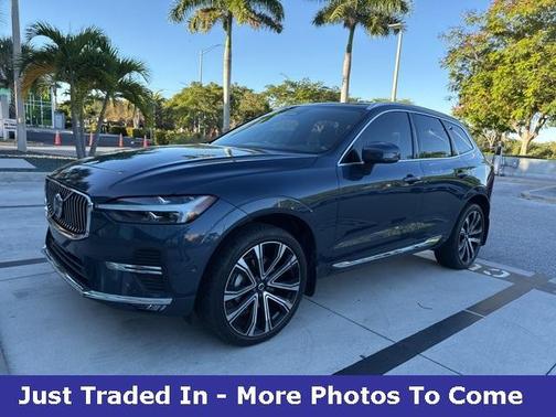 2023 Volvo XC60 B5 Ultimate Bright Theme