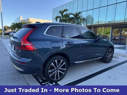 2023 Volvo XC60 B5 Ultimate Bright Theme