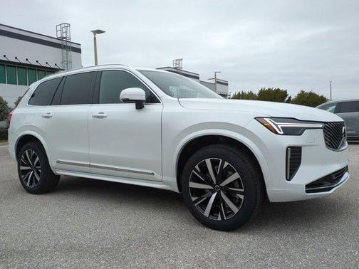 2026 Volvo XC90 B5 Core