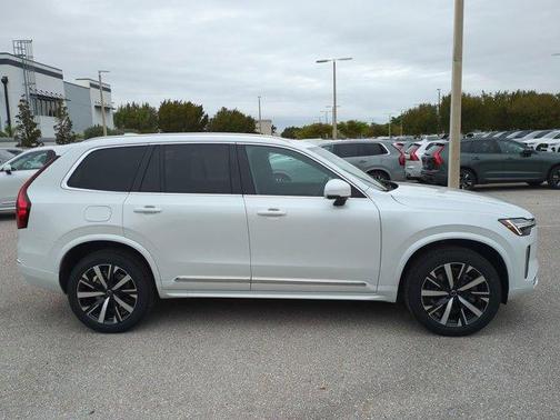 2026 Volvo XC90 B5 Core