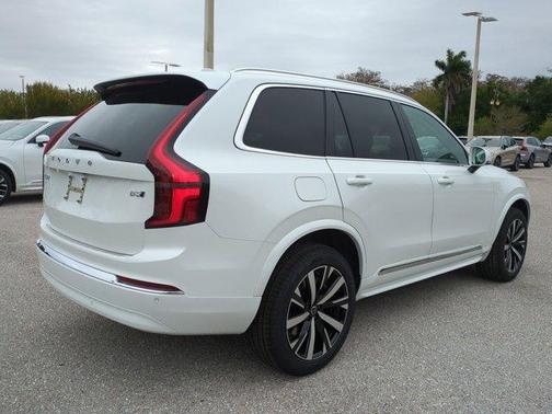 2026 Volvo XC90 B5 Core