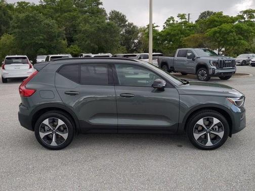 2026 Volvo XC40 B5 Core
