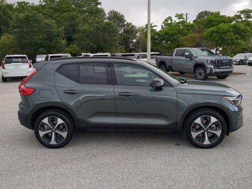 2026 Volvo XC40 B5 Core