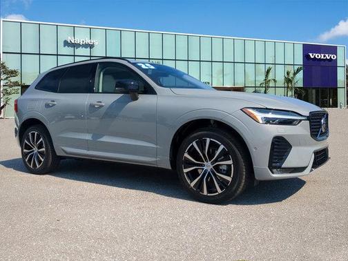 2025 Volvo XC60 B5 Plus