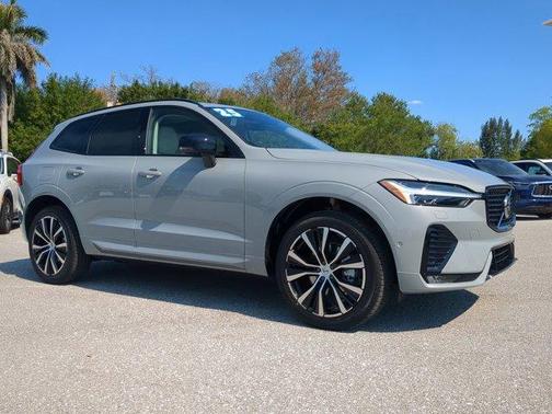 2025 Volvo XC60 B5 Plus