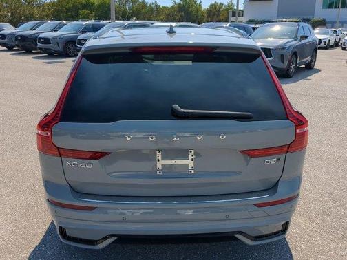 2025 Volvo XC60 B5 Plus