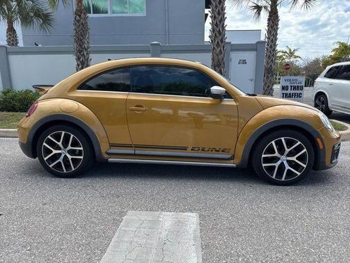2018 Volkswagen Beetle 2.0T Dune
