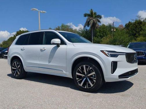 2025 Volvo XC90 B6 Core