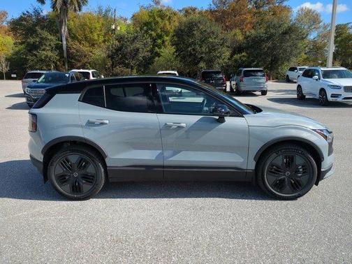 2026 Volvo EX30 TWIN MOTOR CROSS COUNTRY ULTRA