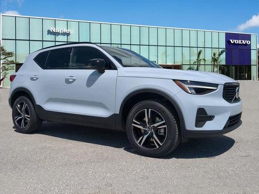 2026 Volvo XC40 PLUS