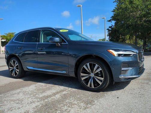 Denim Blue Metallic 2023 Volvo XC60 B5 Plus Bright Theme