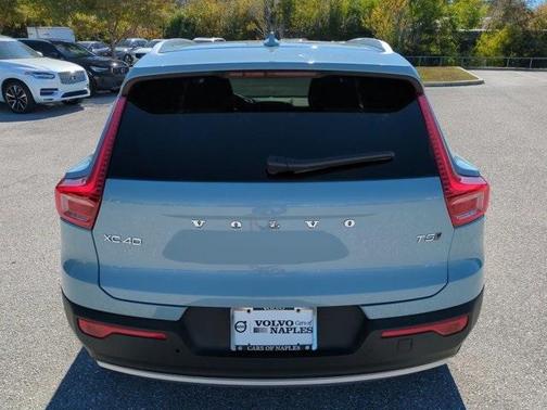 2019 Volvo XC40 T5 Momentum