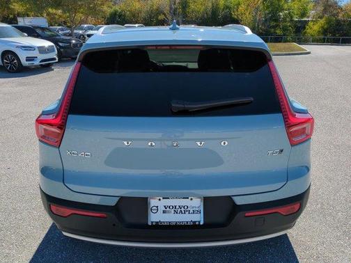 2019 Volvo XC40 T5 Momentum